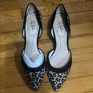 Life Stride Flex Black and Leopard Print Heels